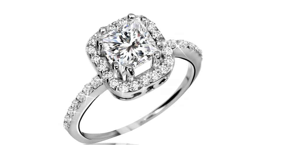 Etiquette for Heirloom Engagement Ring