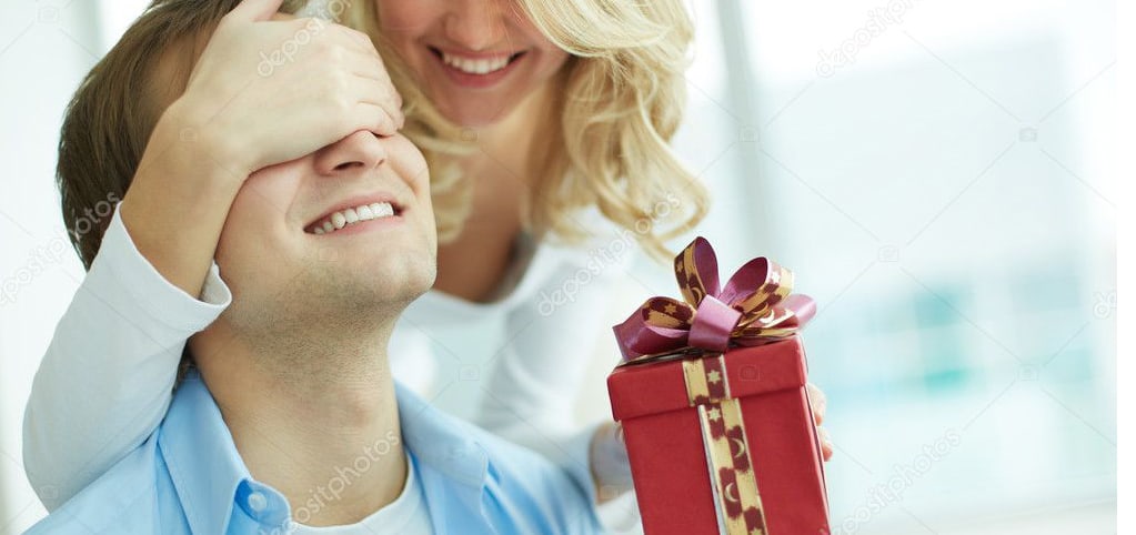 Holiday Shopping Tips for HIM- Something for Your Dad, Husband and Son