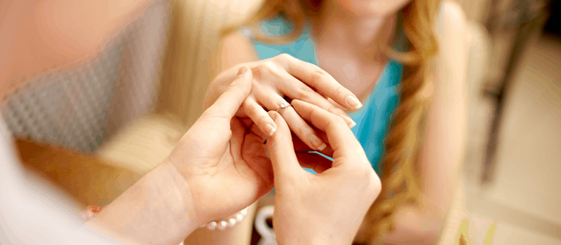 8 Questions to Ask Yourself to Pick Out the Perfect Engagement Ring